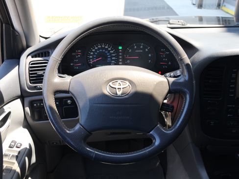 Used 2001 Toyota Land Cruiser AWD/4WD image 17
