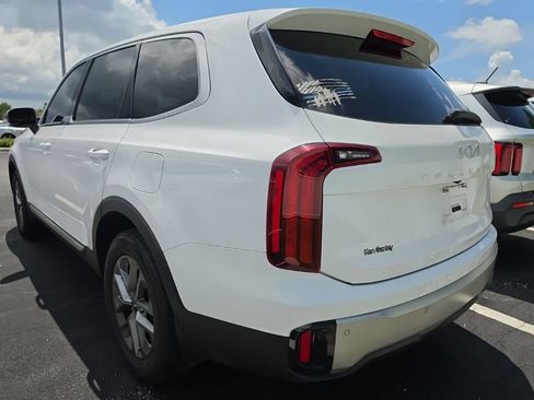 Used 2023 Kia Telluride LX FWD image 13