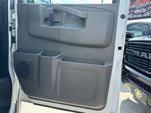 Used 2020 Chevrolet Express 2500 Extended w/ Driver Convenience Package RWD image 10