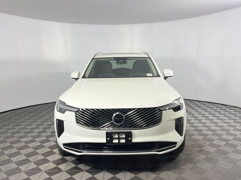 Used 2025 Volvo XC90 B5 Core w/ Protection Package Premier image 6