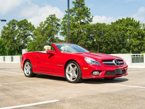 Used 2011 Mercedes-Benz SL 550 image 13