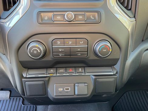 Used 2022 Chevrolet Silverado 1500 Custom image 20