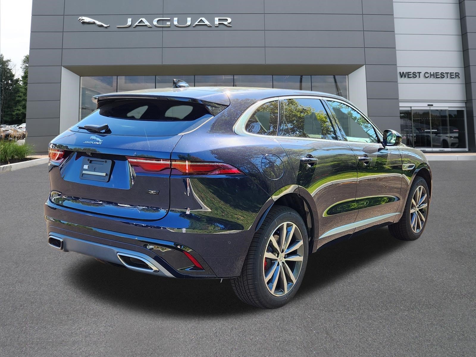 New 2026 Jaguar F-PACE R-Dynamic S AWD/4WD image 4