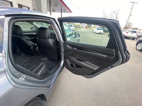 Used 2018 Buick LaCrosse Essence image 24