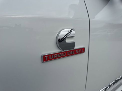 Used 2024 RAM 2500 Laramie image 37