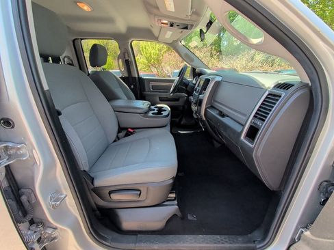 Used 2018 RAM 1500 Classic SLT AWD/4WD image 13
