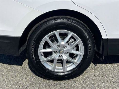 Used 2023 Chevrolet Equinox LS w/ LS Convenience Package image 9