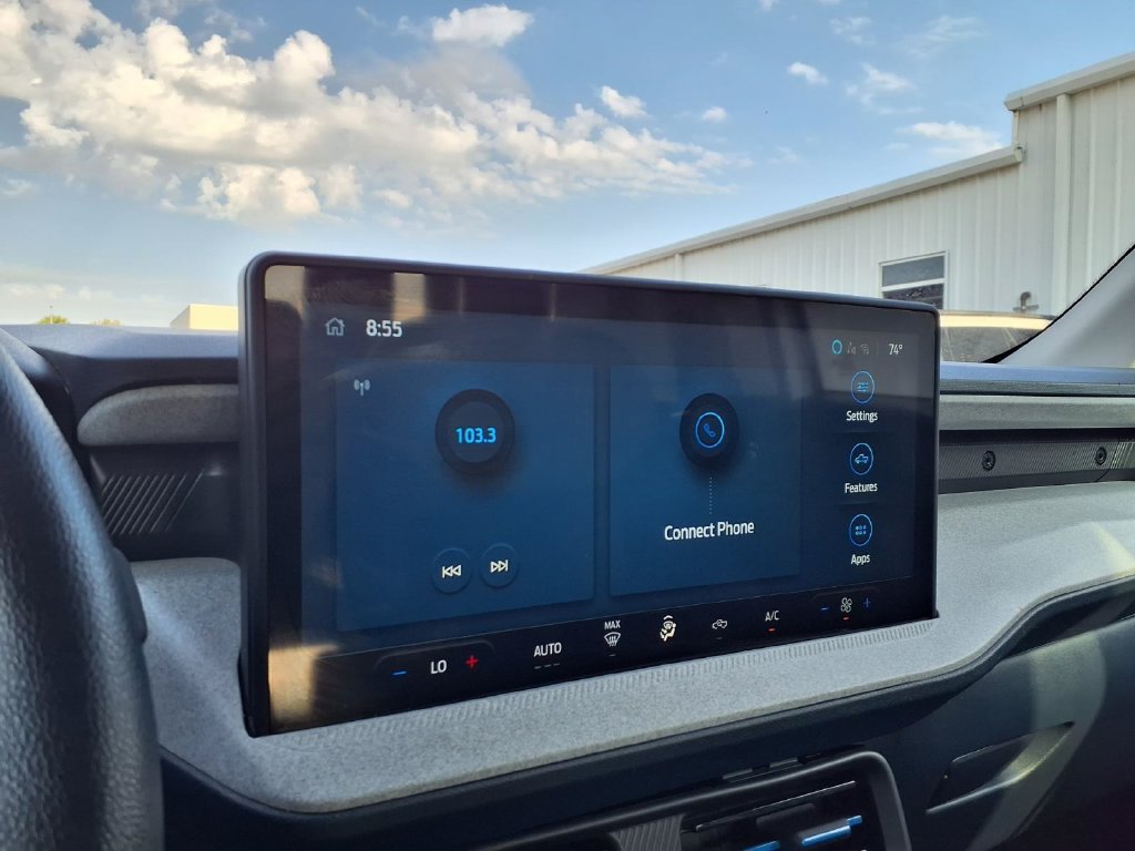 Used 2025 Ford Maverick XLT w/ Equipment Group 302A AWD/4WD image 4
