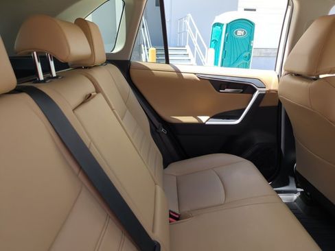 Certified 2019 Toyota RAV4 Limited AWD/4WD image 21