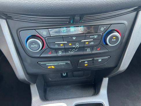 Used 2018 Ford Escape SE FWD image 21