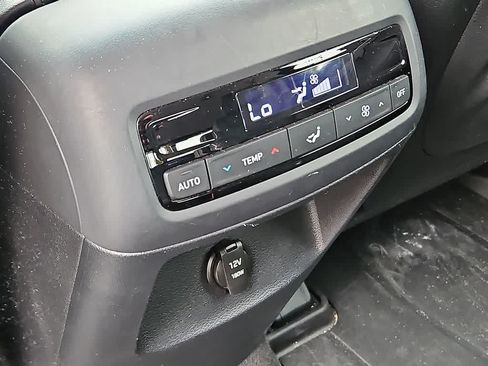 Used 2024 Hyundai Palisade SEL AWD/4WD image 25