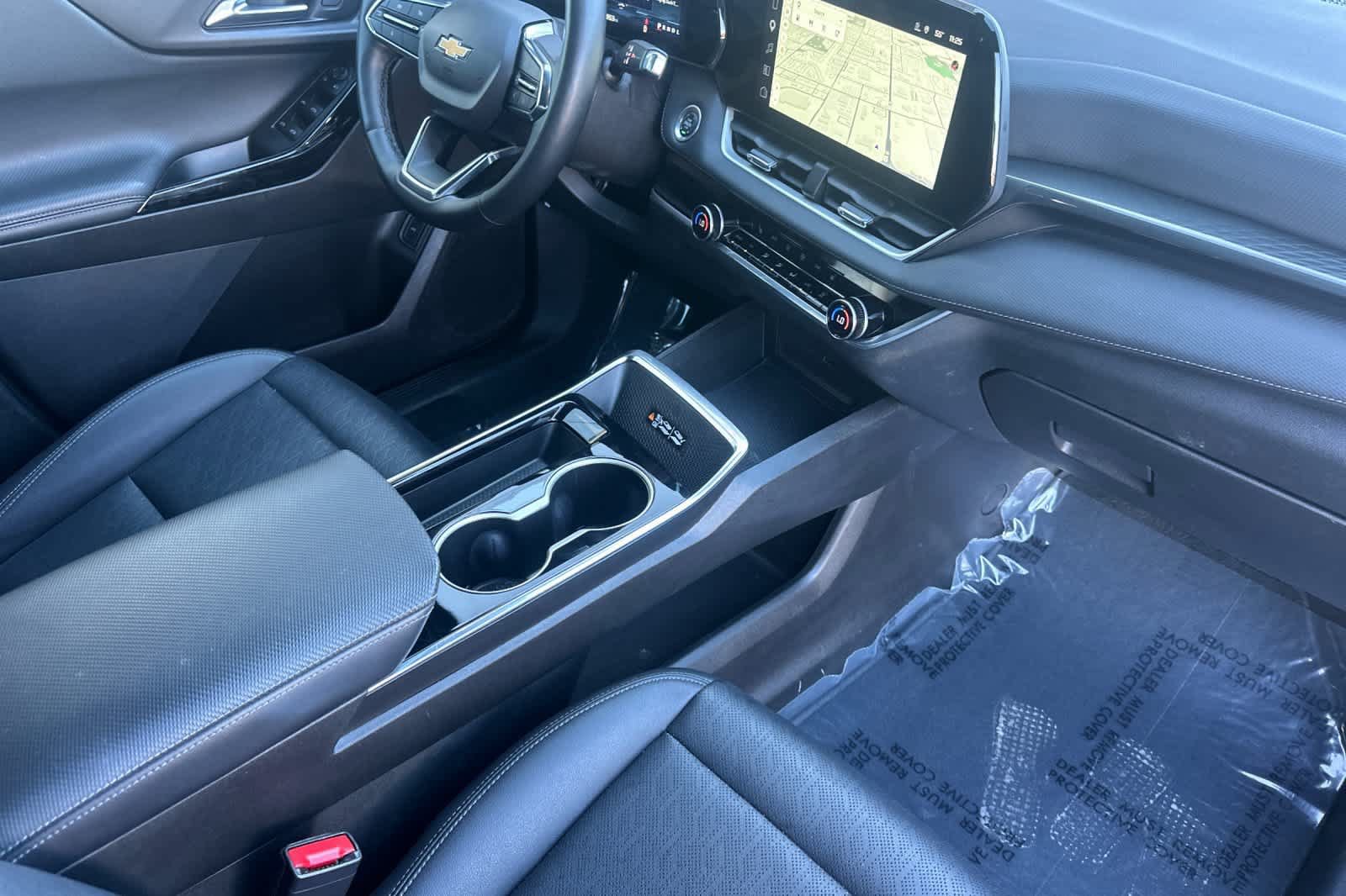 Used 2025 Chevrolet Equinox LT w/ Convenience Package II AWD/4WD image 17