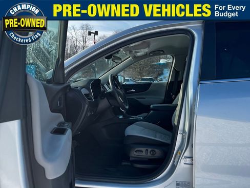 Used 2022 Chevrolet Equinox LT w/ Driver Convenience Package image 21