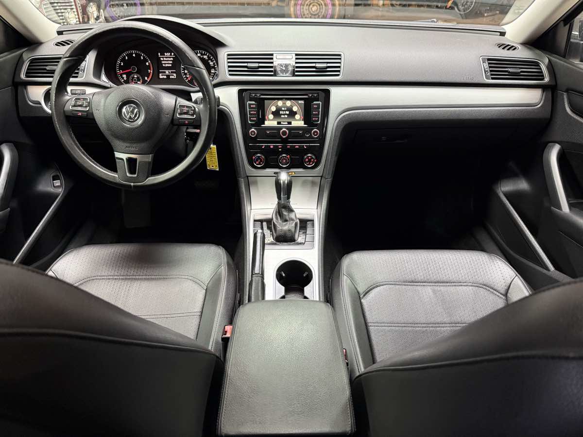 Used 2013 Volkswagen Passat 2.5 SE FWD image 10