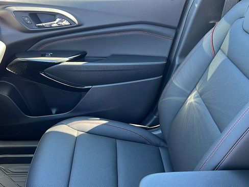 New 2026 Chevrolet Trax RS w/ Sunroof Package image 19