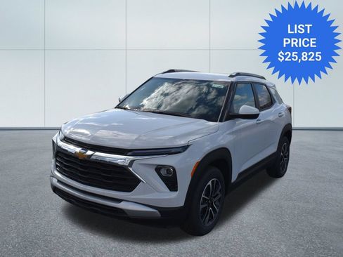 New 2026 Chevrolet TrailBlazer LT FWD image 3
