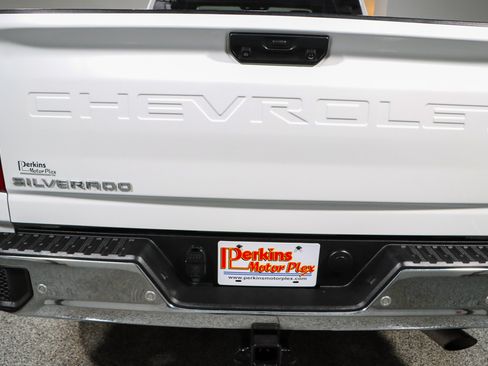 Used 2022 Chevrolet Silverado 2500 LT AWD/4WD image 8