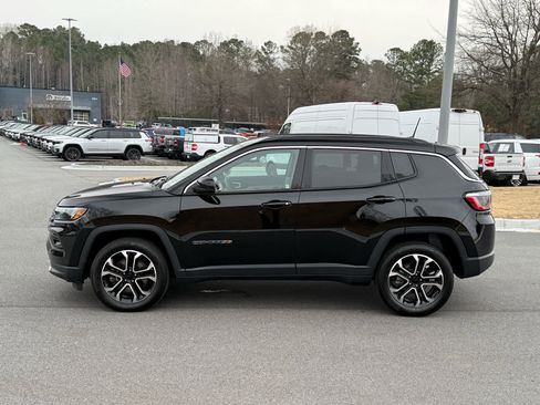 Used 2024 Jeep Compass Limited image 2