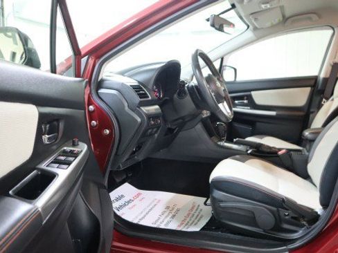 Used 2017 Subaru Crosstrek 2.0i Premium image 9