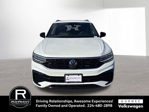 Used 2024 Volkswagen Tiguan SE R-Line w/ MDO Package, Two-Row image 3