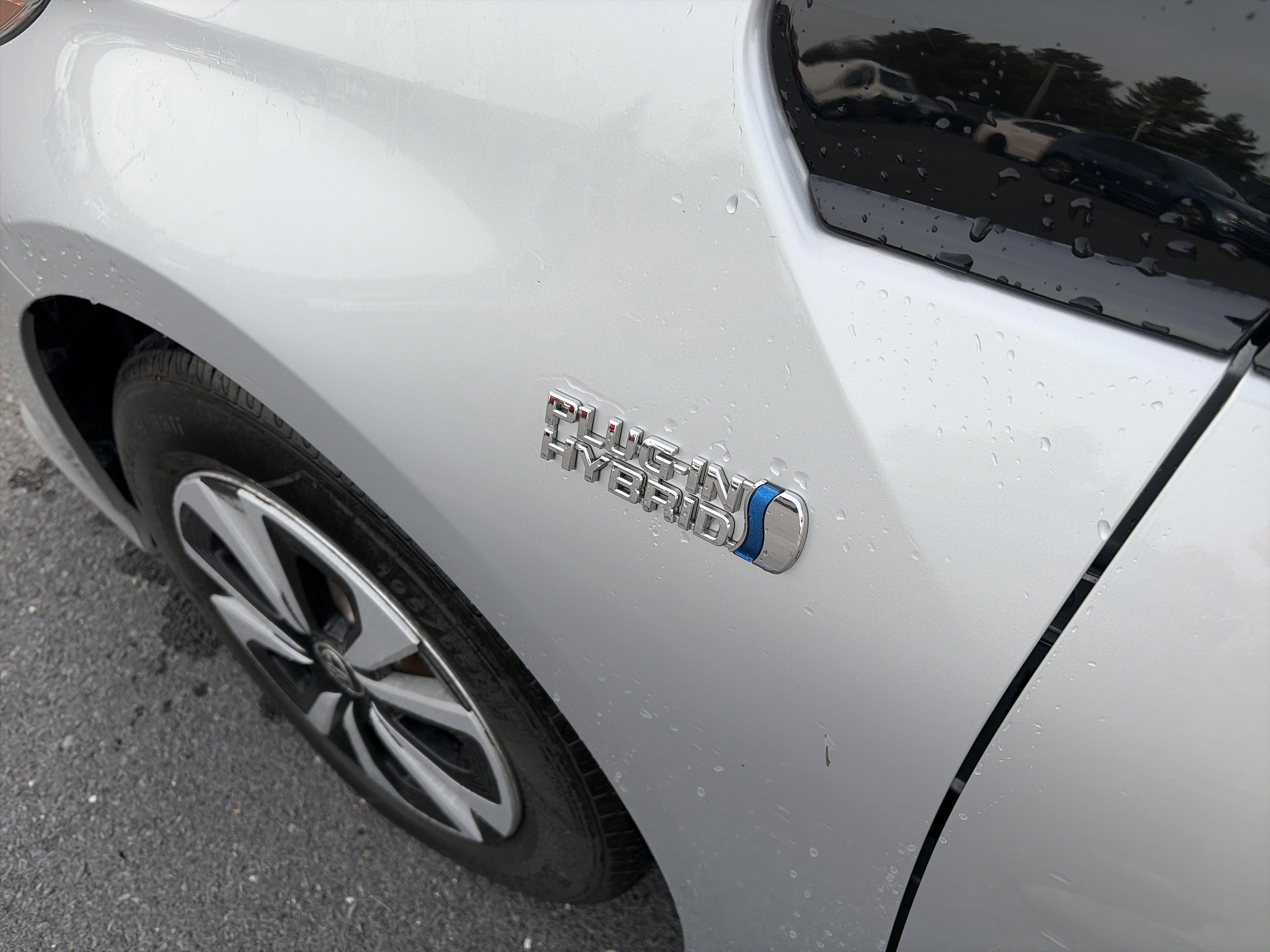 Used 2019 Toyota Prius Prime Premium FWD image 7