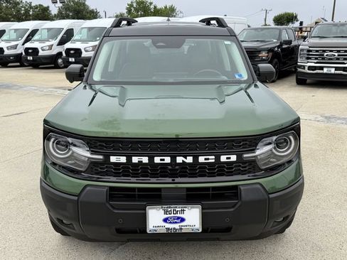 Used 2025 Ford Bronco Sport Outer Banks w/ Outer Banks Tech Package+ AWD/4WD image 2