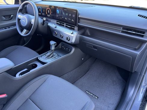 New 2026 Hyundai Kona SE image 14