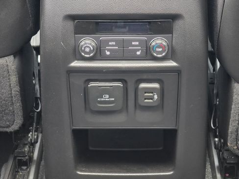 Used 2023 Chevrolet Traverse Premier w/ Redline Edition AWD/4WD image 28