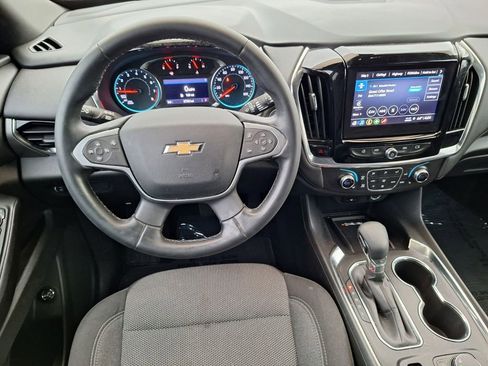 Used 2023 Chevrolet Traverse LT image 20