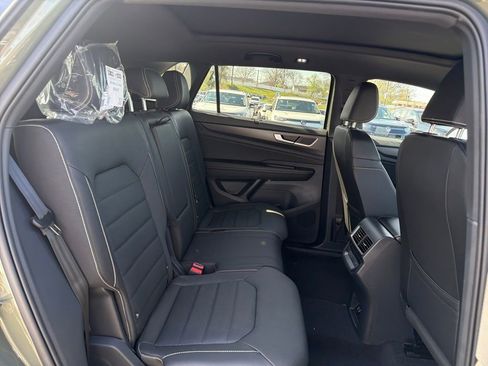 New 2026 Volkswagen Atlas Cross Sport SEL R-Line AWD/4WD image 33