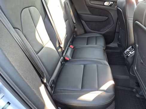 Used 2024 Volvo XC40 B5 Plus AWD/4WD image 32