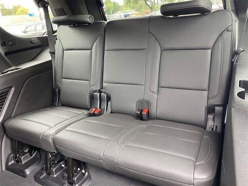 Used 2024 Chevrolet Tahoe LT w/ Luxury Package image 13