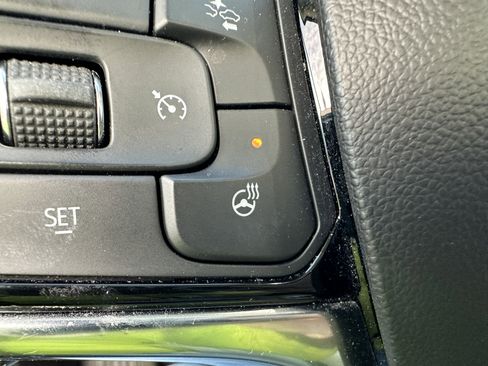 Used 2022 Buick Enclave Premium w/ Experience Buick Package image 15