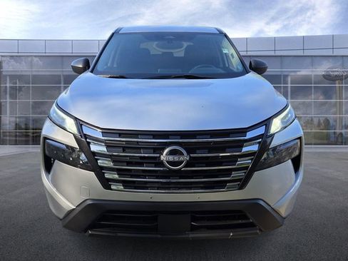 Used 2024 Nissan Rogue S image 3