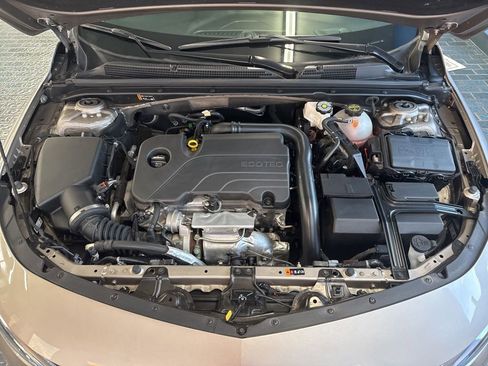Used 2025 Chevrolet Malibu LT FWD image 12