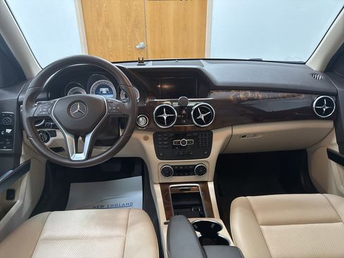 Used 2015 Mercedes-Benz GLK 350 4MATIC image 8