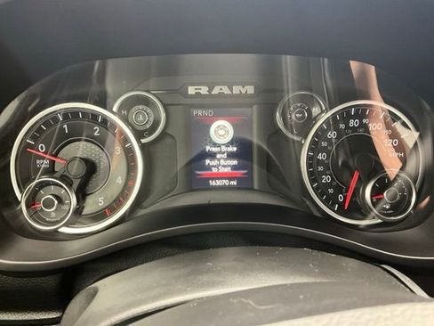 Used 2021 RAM 3500 Big Horn w/ Level 1 Equipment Group AWD/4WD image 9