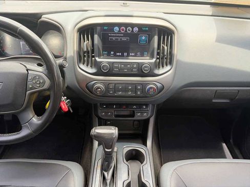 Used 2016 Chevrolet Colorado Z71 RWD image 11