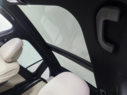 New 2027 Mercedes-Benz GLC 300 image 9