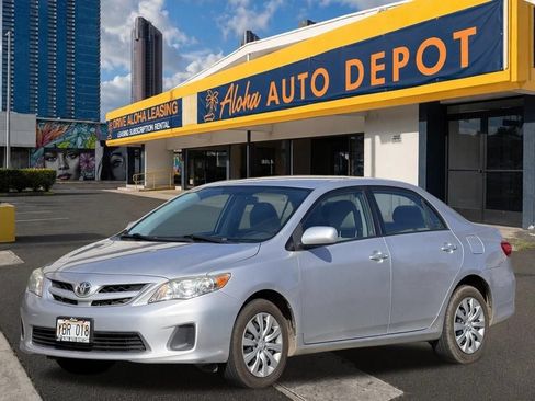 Used 2012 Toyota Corolla LE FWD image 1