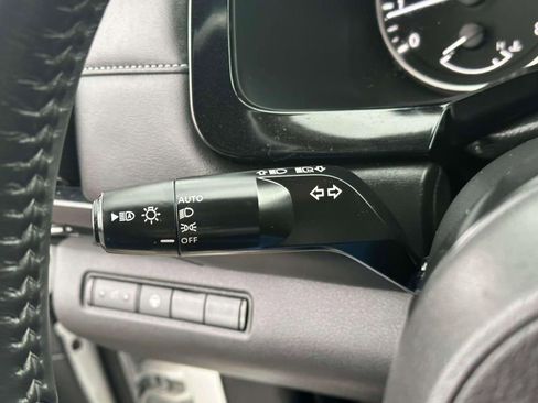 Used 2024 Nissan Pathfinder SV AWD/4WD image 22