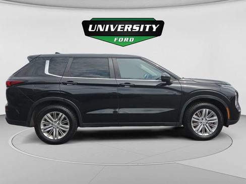 Used 2022 Mitsubishi Outlander ES AWD/4WD image 2