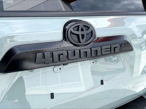 Used 2023 Toyota 4Runner TRD Off-Road Premium w/ Moonroof Package AWD/4WD image 24