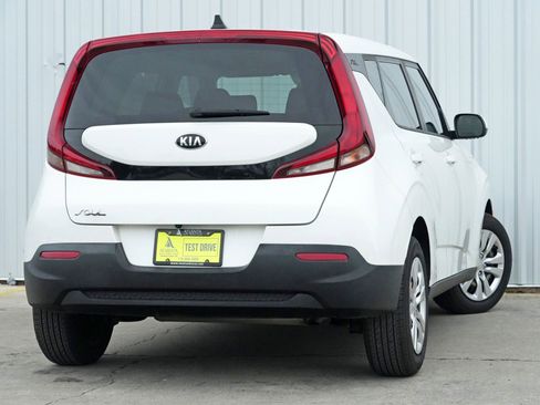 Used 2020 Kia Soul LX image 4