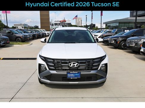 Used 2026 Hyundai Tucson SE FWD image 2