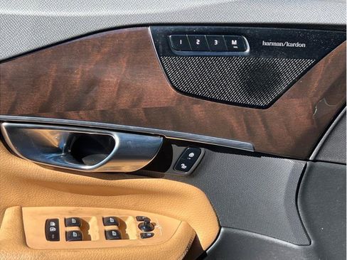 Used 2019 Volvo XC90 T8 Momentum w/ Advanced Package image 20