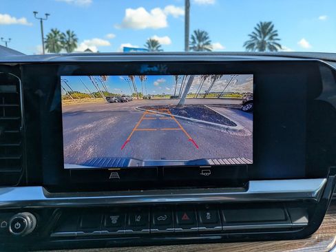 Used 2024 Chevrolet Silverado 2500 LT image 20