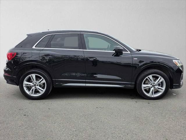 Used 2023 Audi Q3 2.0T Premium Plus AWD/4WD image 2
