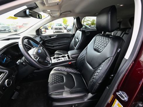 Used 2024 Ford Edge Titanium w/ Class II Trailer Tow Package AWD/4WD image 19