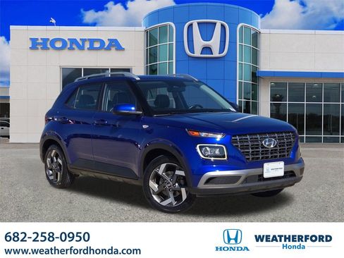 Used 2023 Hyundai Venue Limited image 1